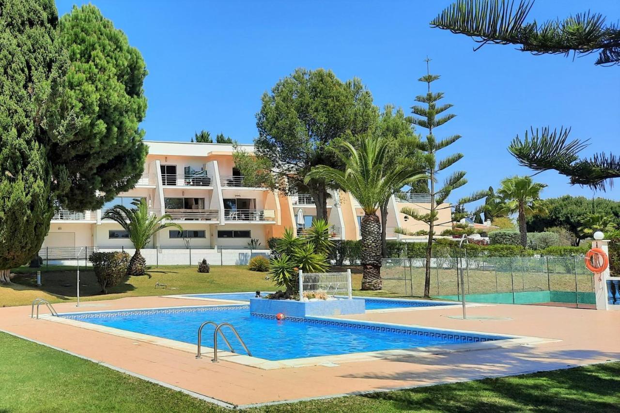 Armacao De Pera Brightness 2 With Pool By Homing Apartment Exterior photo