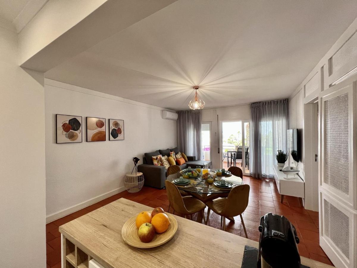 Armacao De Pera Brightness 2 With Pool By Homing Apartment Exterior photo